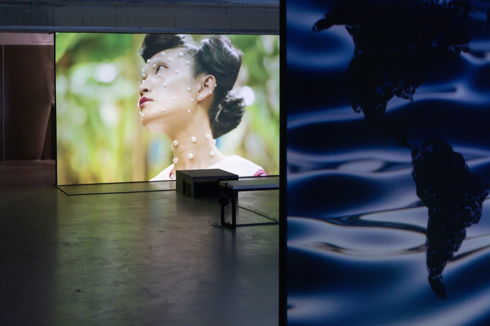 「香蕉幣」展覽現場照2 照片由汪正翔攝影，洪建全基金會提供