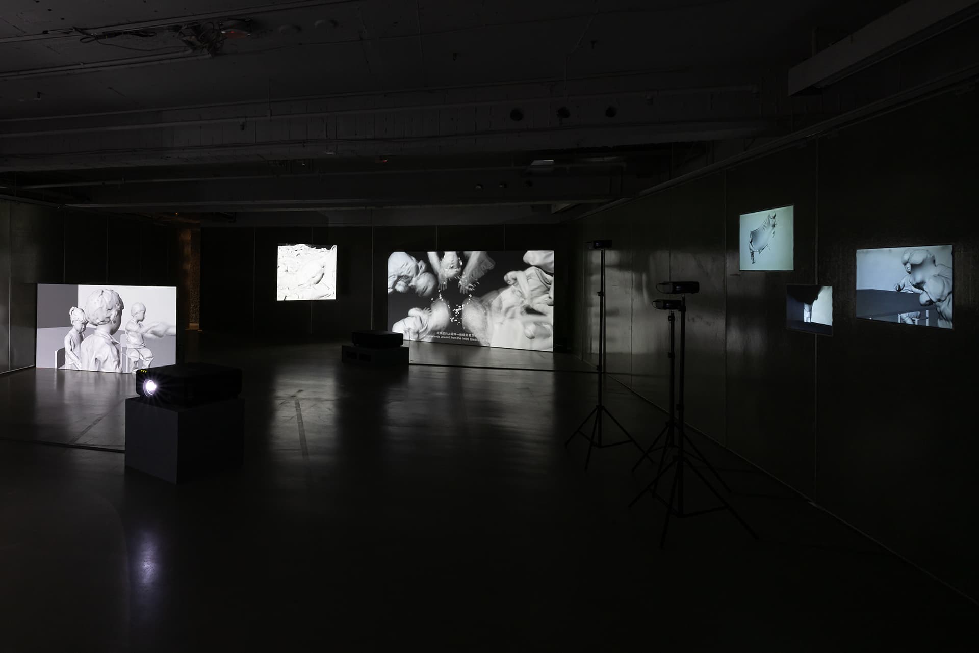 「災變論」展場一隅01 照片由汪正翔攝影，洪建全基金會提供
